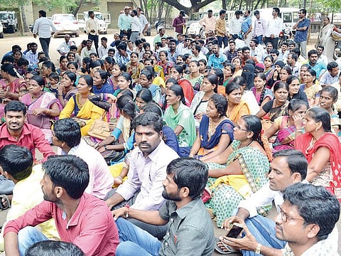 Bellary Geust Teachers Protest