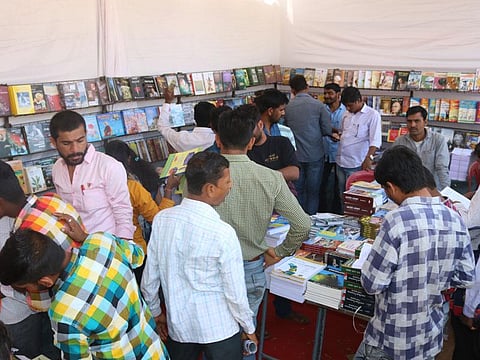 h4-book exhibition 4