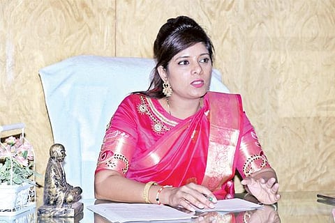 VEENA KASHAPPANAVAR