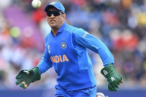 Dhoni 2