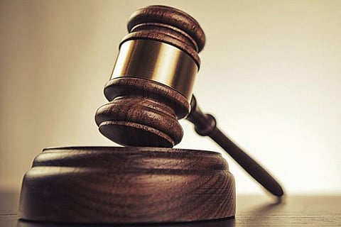 court-hammer-e1477637923802
