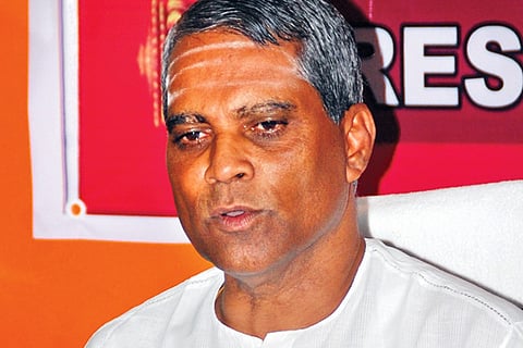 VEERANNA CHARANTIMATT