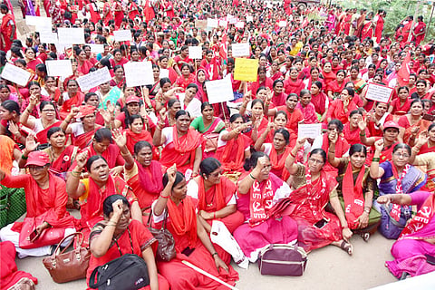 03122019 Koppal Anganawadi Workers protest
