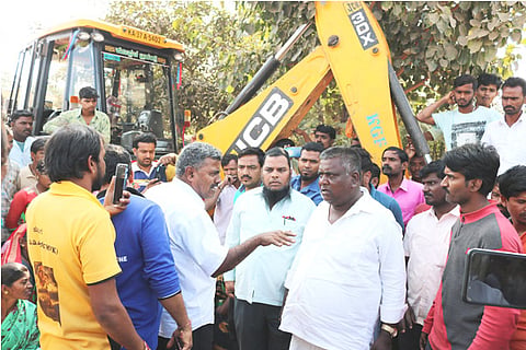 03012020 Kushtagi Traders protest