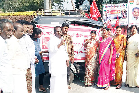 040120 CITU Protest at Siriguppa