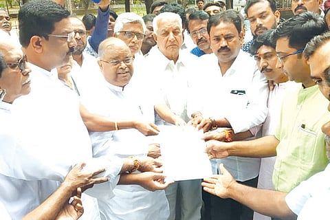 060120 Congress Protest to arrest somashekhar reddy