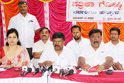 07 Nela Ph 01 MLA Press Meet