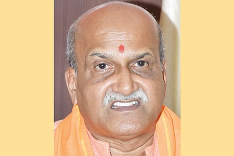 8 Dwd 2 (Pramod Mutalik)