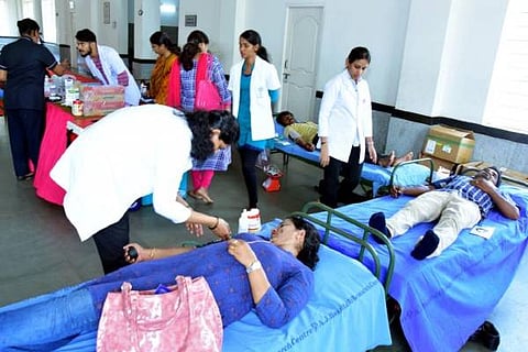 BLOOD DONET file725xuwo991xx64di8jo