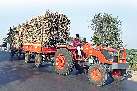 TRACTOR 1