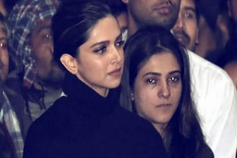 deepika-padukone-jnu 8 JAN 20