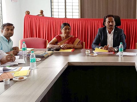 harapanahalli sc st meeting,