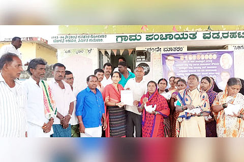 03022020 Gangavathi Vaddarahatti Narega workers Protest