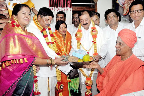 07Tmk_Ministers_Mutt