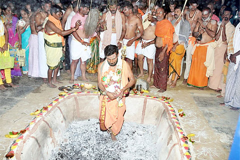 09022020 Siraguppa Gandhamma Devi Fair