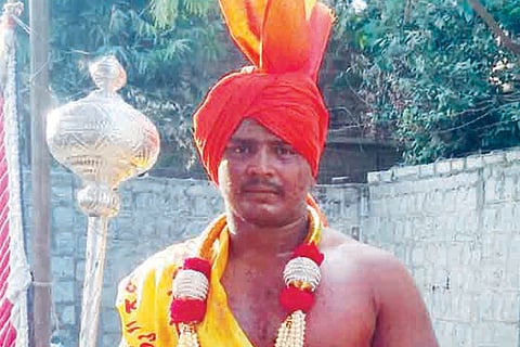 18 Dwd 8 (Santosh Hosamani)
