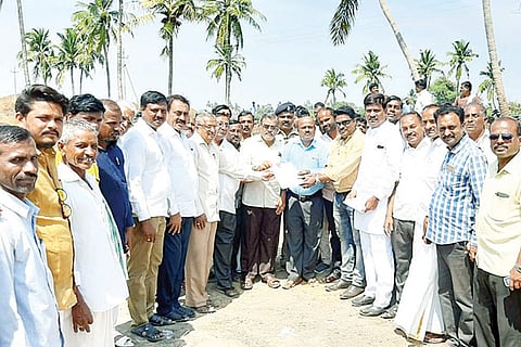 180220 Gangavathi Hirejantkal Kasahikhane Protest