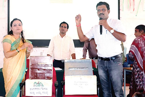 190220 Ballari Mundaragi Badavani Home Selection