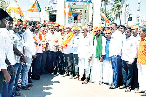 220220 Hadagali BJP Protest