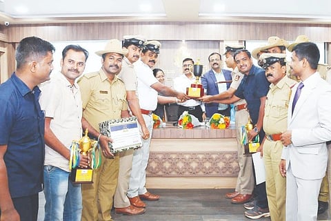 dvanagere police