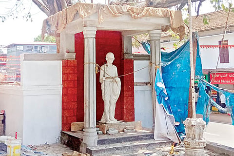 gandhi new