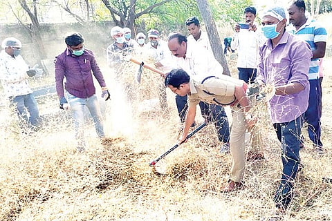 030320 Raichur Smashana Khabarshthana Cleaning