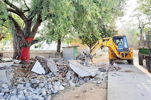 08032020 Lingasuguru temple clearance