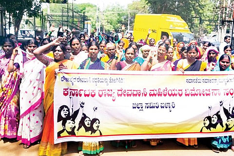 110320 Ballari Devadasi Organisation Protest