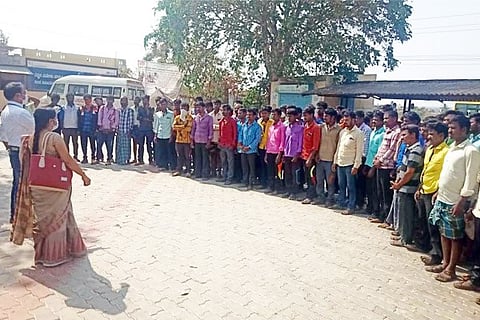 24032020 Hanumasagar Migrants Returns