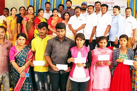 29 Nela ph 02 Savalathu Vitharane
