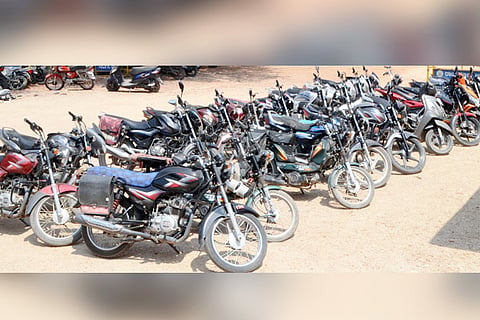 29032020 Manvi Bike Sized
