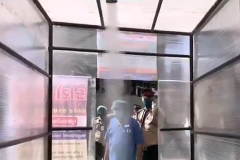 Sanitizer tunnel