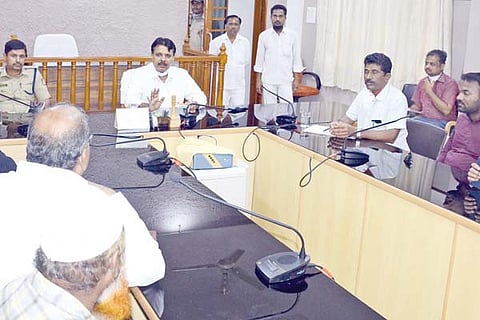 private travel agency meeting