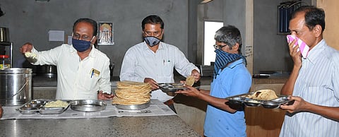 02Tmk_Indira_Canteen