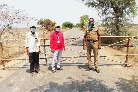 03042020 Siraguppa H Hosalli village Road stop