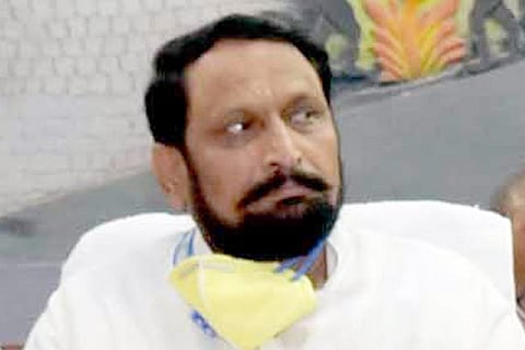 13042020 Raichur DCM Laxman Savadi