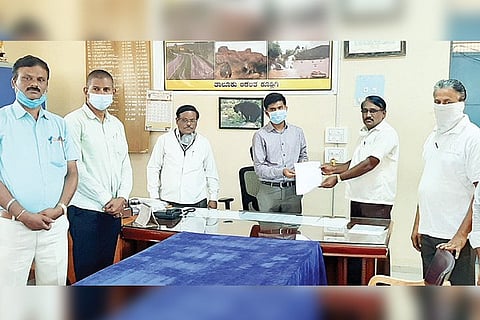 160420 Kudligi Govt Employe Union Appeal