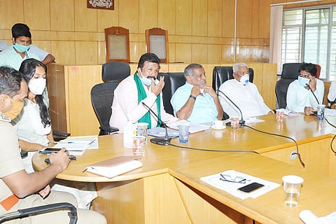 22Tmk_Krishi_Minister
