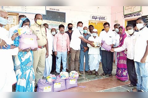 27042020 Yelburga Food Kit Distrubution