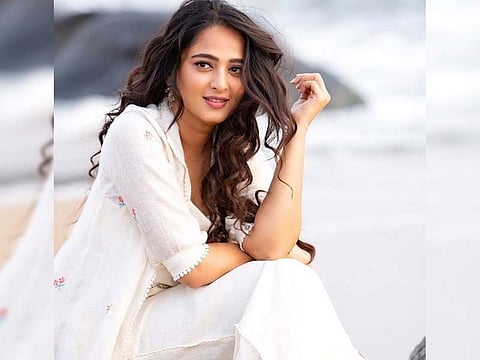 Anushka-Shetty-to-tie-the-knot-with-mystery-cricketer
