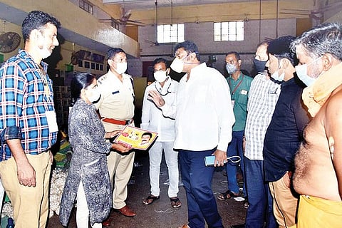Hosapete Anand Singh Food Kit Distribute