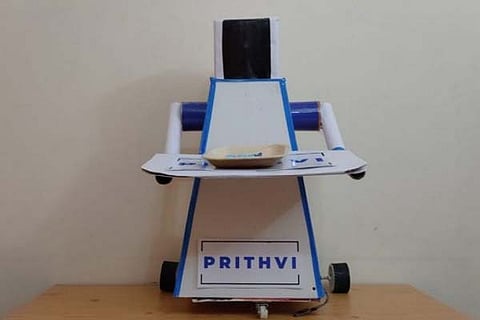 Robot