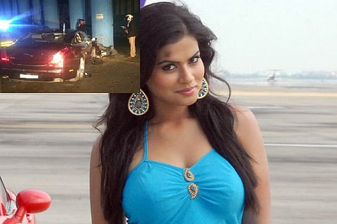 Sharmila-mandre Car Accident 4 APR 2020