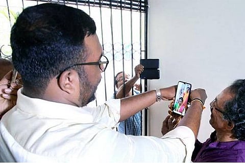 Wedding on mobile