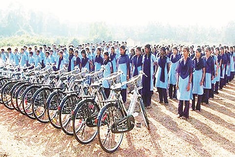 bysicle-karnataka-government-school