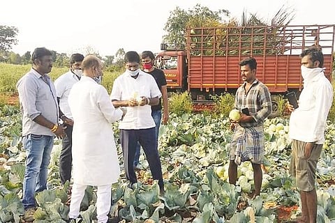 congress leaders purchased vegitables 27 APR 20