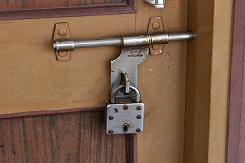 door lock 11 APR 20