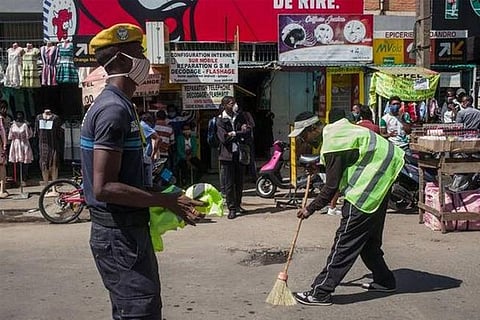 mask, sweeping1