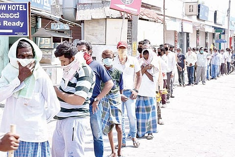 04052020 Raichur Liquor Stores Open