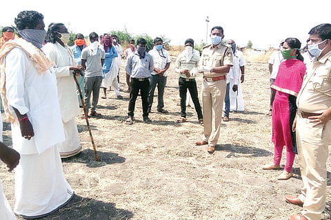 140520 Siddapura School Quarantine Discus with Villagers